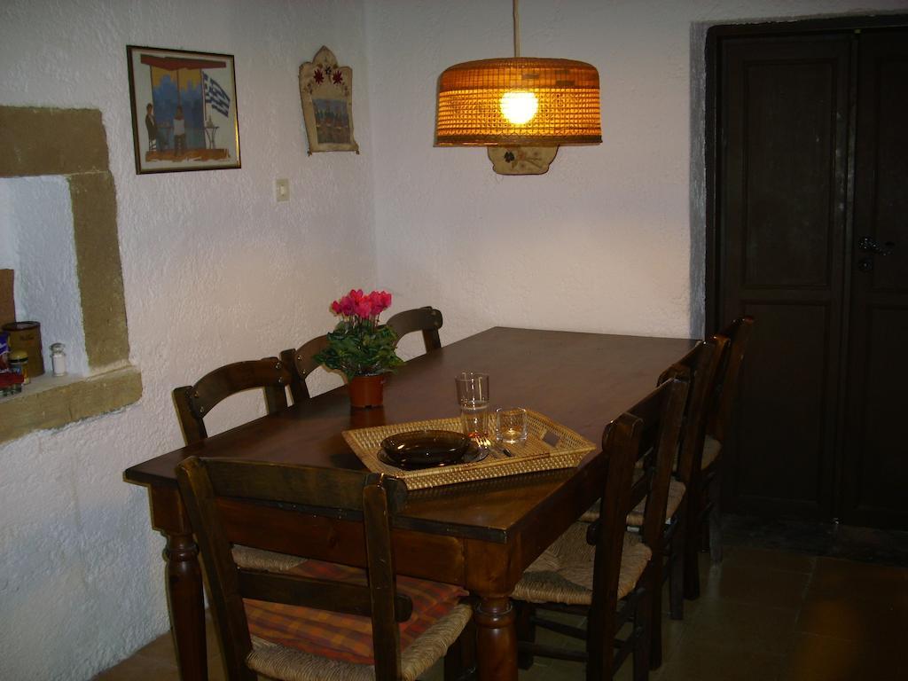 Patriko Country House Vóroi Chambre photo